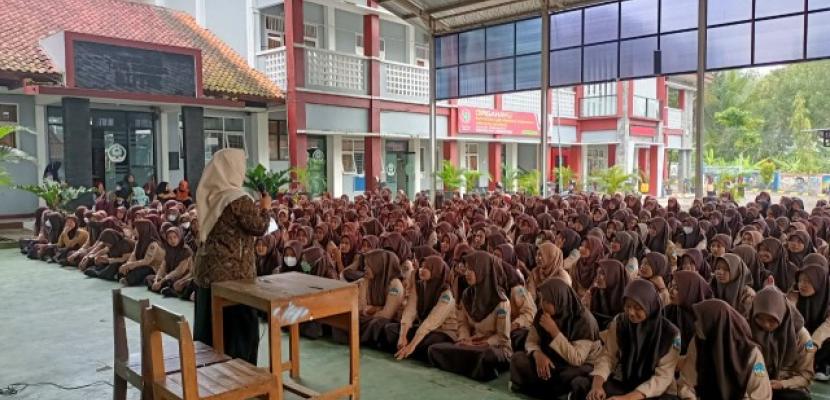 Kegiatan Keputrian SMKN 1 Purwojati